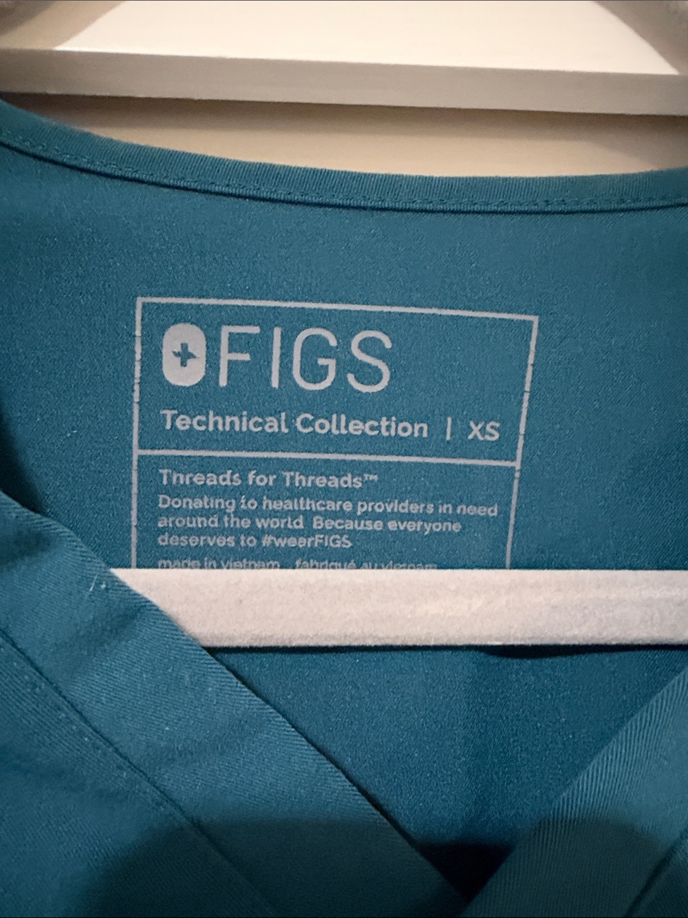 FIGS Catarina Scrub Top, Sz XS - Picture 4 of 5